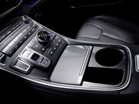 Used 2022 Hyundai Santa Fe Calligraphy image 28