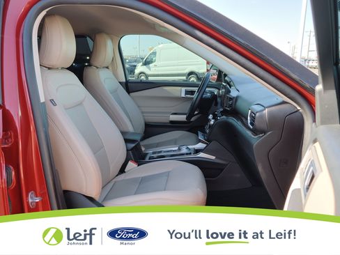 Used 2021 Ford Explorer Limited w/ Equipment Group 301A image 39