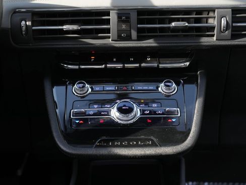 Used 2020 Lincoln Corsair FWD image 42
