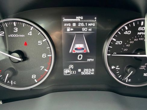 Used 2026 Subaru Crosstrek 2.5i Premium AWD/4WD image 32