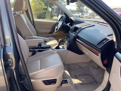 Used 2009 Land Rover LR2 HSE image 27