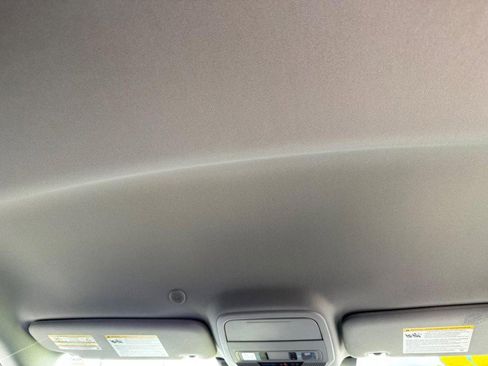 Certified 2022 Ford Explorer XLT image 15