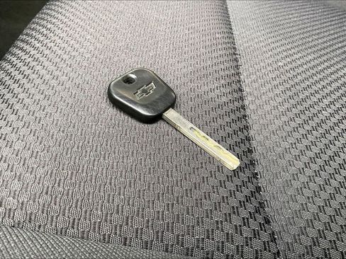 Used 2018 Chevrolet Silverado 1500 LT w/ Texas Edition image 35