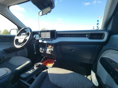 Used 2023 Ford Maverick XLT w/ XLT Luxury Package image 9