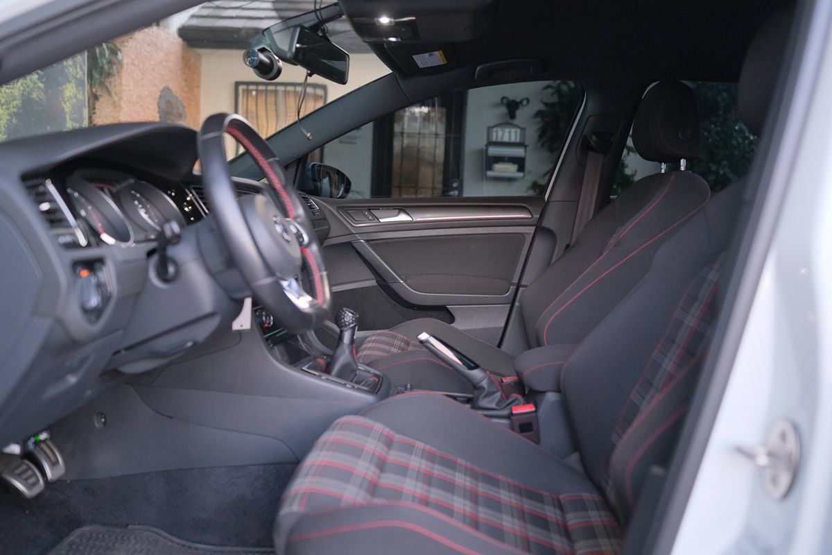 Used 2018 Volkswagen GTI S FWD image 12