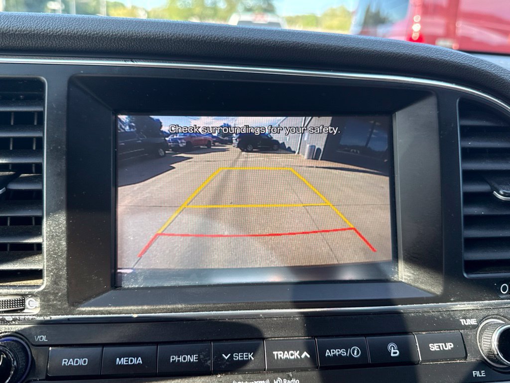 Used 2017 Hyundai Elantra Limited FWD image 8