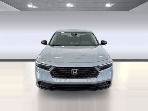 Used 2025 Honda Accord SE image 6
