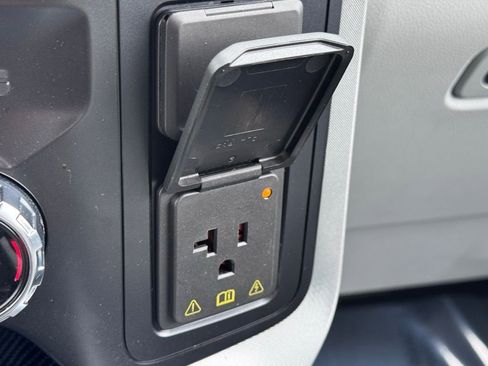 Used 2021 Ford F150 Limited image 39