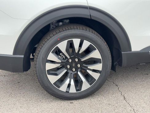 New 2026 Ford Explorer Platinum w/ LUX Leather Package image 4