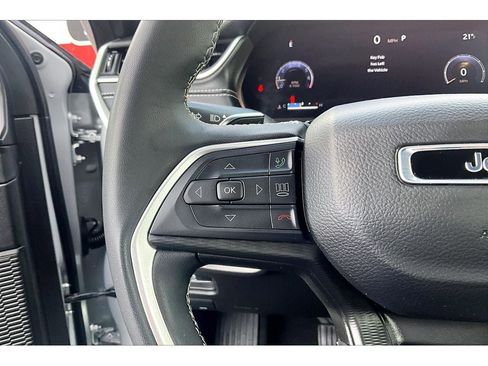 Used 2024 Jeep Grand Cherokee L Laredo AWD/4WD image 21
