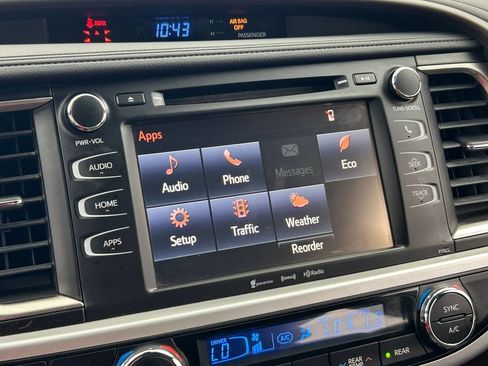 Used 2019 Toyota Highlander Plus FWD image 39