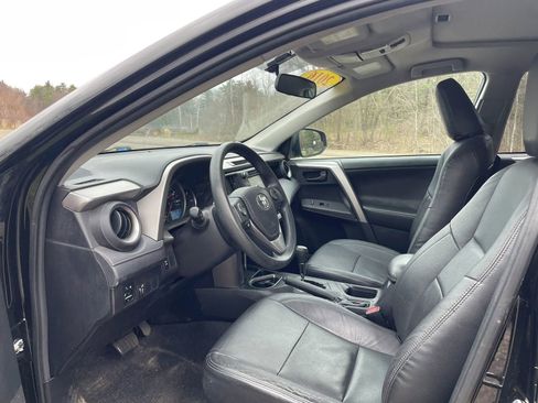 Used 2016 Toyota RAV4 LE AWD/4WD image 5