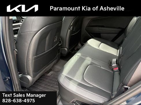 Certified 2025 Kia Sportage EX w/ EX Premium Package AWD/4WD image 23