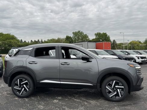New 2026 Nissan Kicks SV FWD image 4