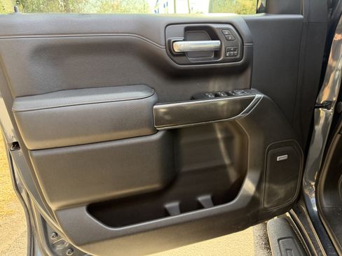 Used 2021 GMC Sierra 1500 AT4 w/ AT4 Premium Package image 4