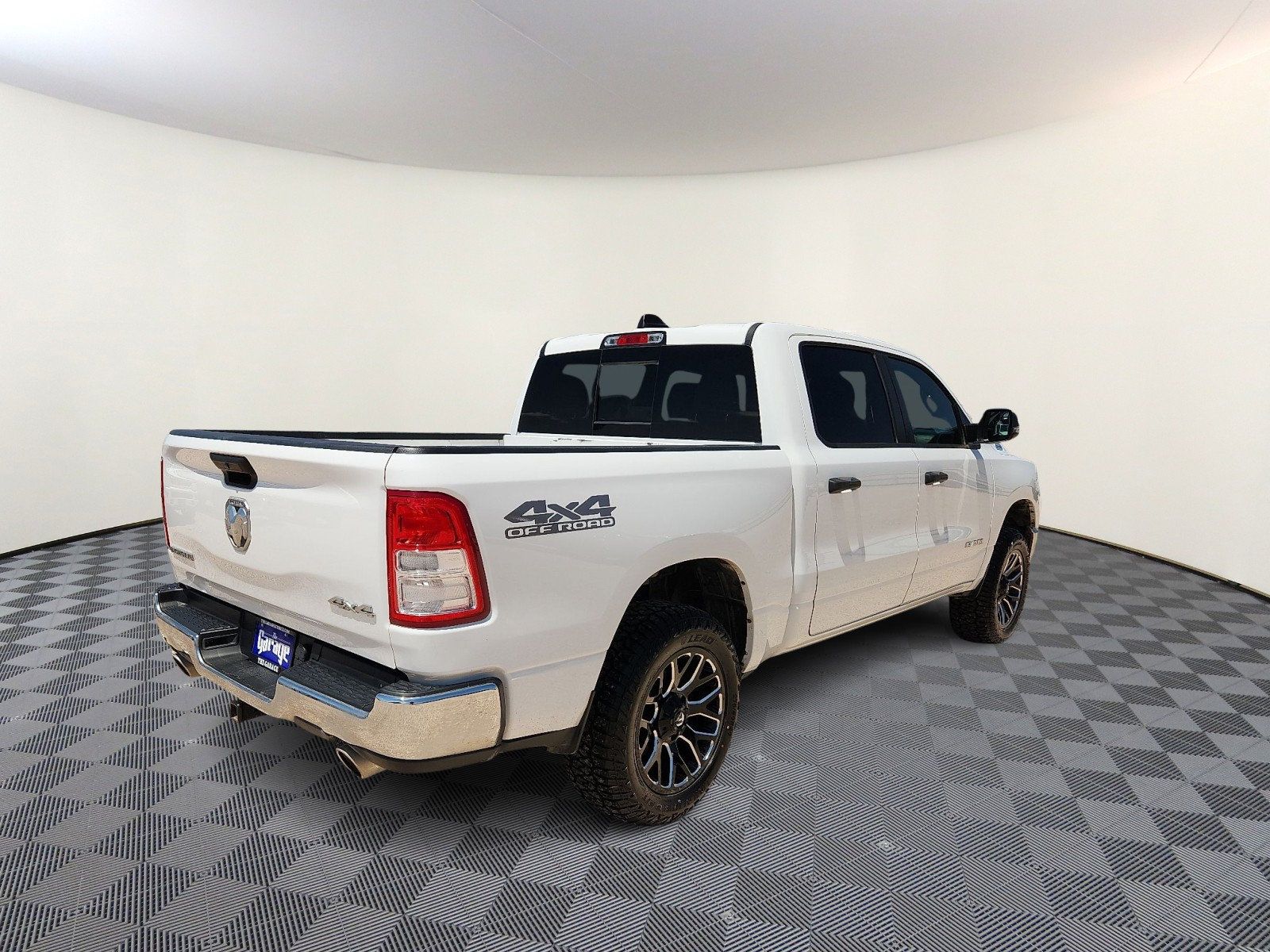 Used 2023 RAM 1500 Big Horn AWD/4WD image 4