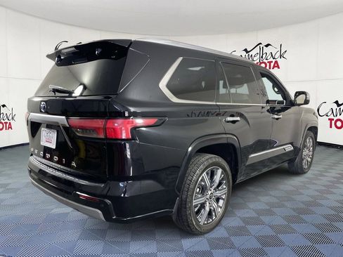 Used 2023 Toyota Sequoia Capstone AWD/4WD image 7