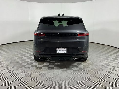 Used 2025 Land Rover Range Rover Sport Dynamic SE image 8