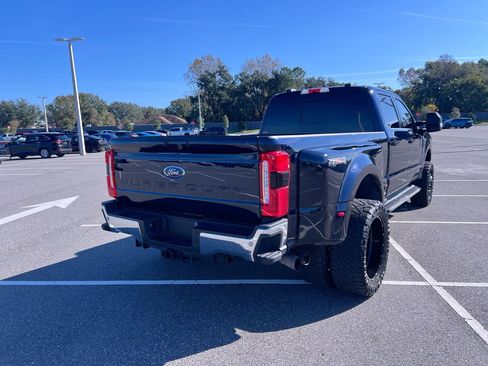 Used 2023 Ford F350 Lariat image 3