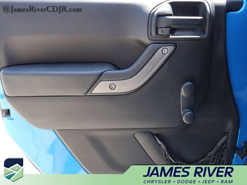 Used 2014 Jeep Wrangler Unlimited Sport AWD/4WD image 19