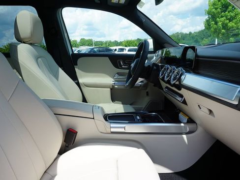 Certified 2025 Mercedes-Benz GLB 250 image 63