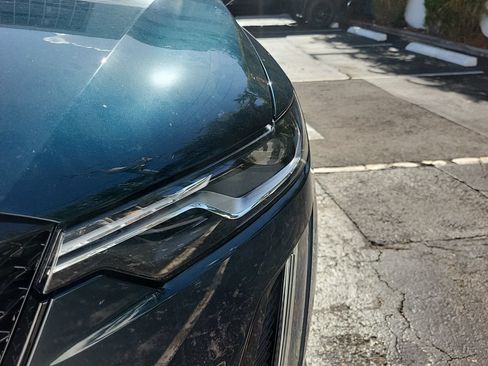Used 2025 Cadillac XT6 Luxury FWD image 5