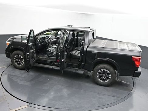 Used 2018 Nissan Titan PRO-4X w/ Pro-4x Convenience Package image 64