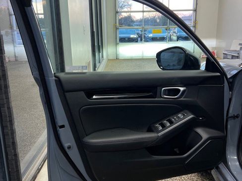 Used 2024 Honda Civic Touring image 17