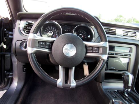 Used 2014 Ford Mustang Coupe image 16