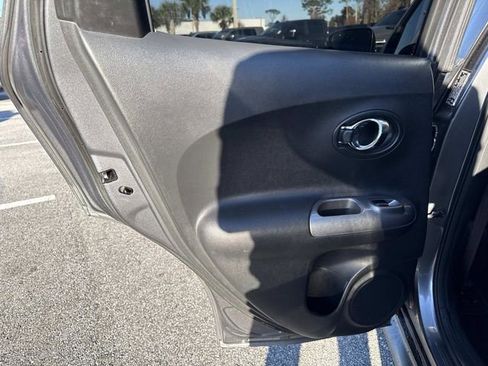 Used 2016 Nissan Juke SL image 9
