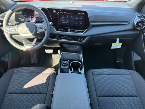 New 2026 Chevrolet Equinox LT w/ Safety and Technology Package AWD/4WD image 9