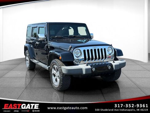 Used 2016 Jeep Wrangler Unlimited Sahara w/ Connectivity Group AWD/4WD image 1