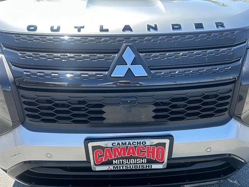 Used 2025 Mitsubishi Outlander SEL Black Edition AWD/4WD image 9
