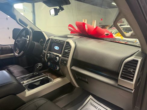 Used 2019 Ford F150 Lariat w/ Equipment Group 502A Luxury AWD/4WD image 37