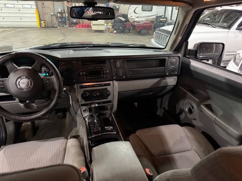 Used 2006 Jeep Commander 4WD image 13