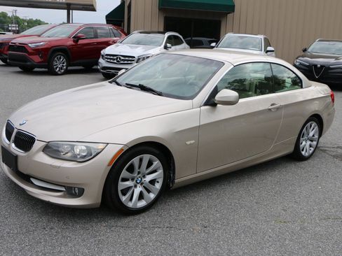 Used 2013 BMW 328i Convertible RWD image 1