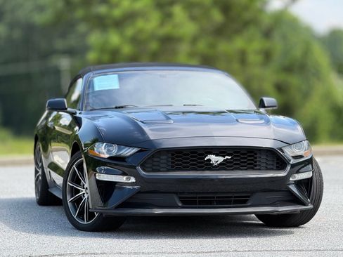 Used 2018 Ford Mustang Convertible w/ Wheel & Stripe Package RWD image 4