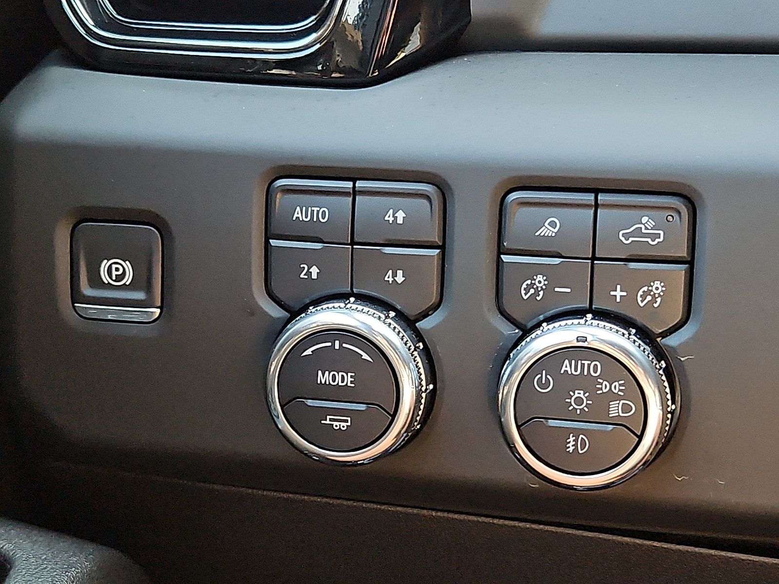 Certified 2025 GMC Sierra 1500 AT4 AWD/4WD image 24