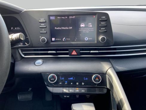 Certified 2023 Hyundai Elantra SEL FWD image 7