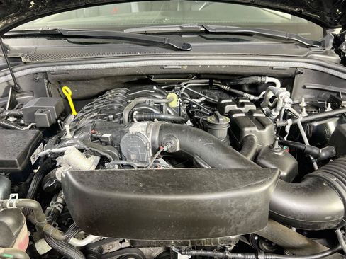 Used 2023 Dodge Durango GT AWD/4WD image 32