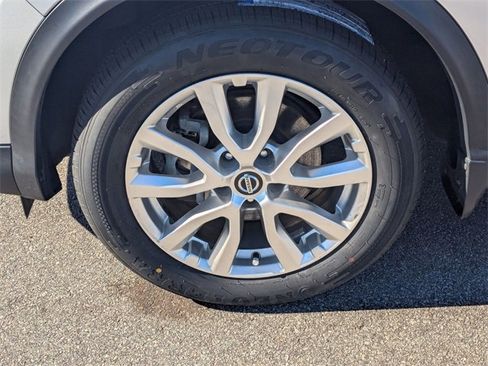 Used 2021 Nissan Rogue Sport S image 10