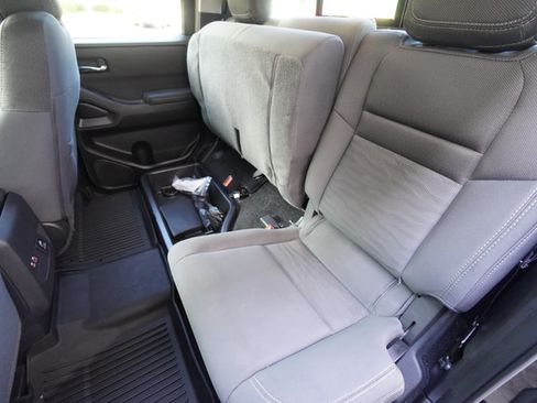 Used 2023 Nissan Frontier SV w/ SV Convenience Package RWD image 29