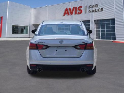 Used 2025 Nissan Altima 2.5 SR FWD image 7