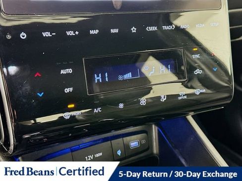 Certified 2024 Hyundai Santa Cruz Limited image 18