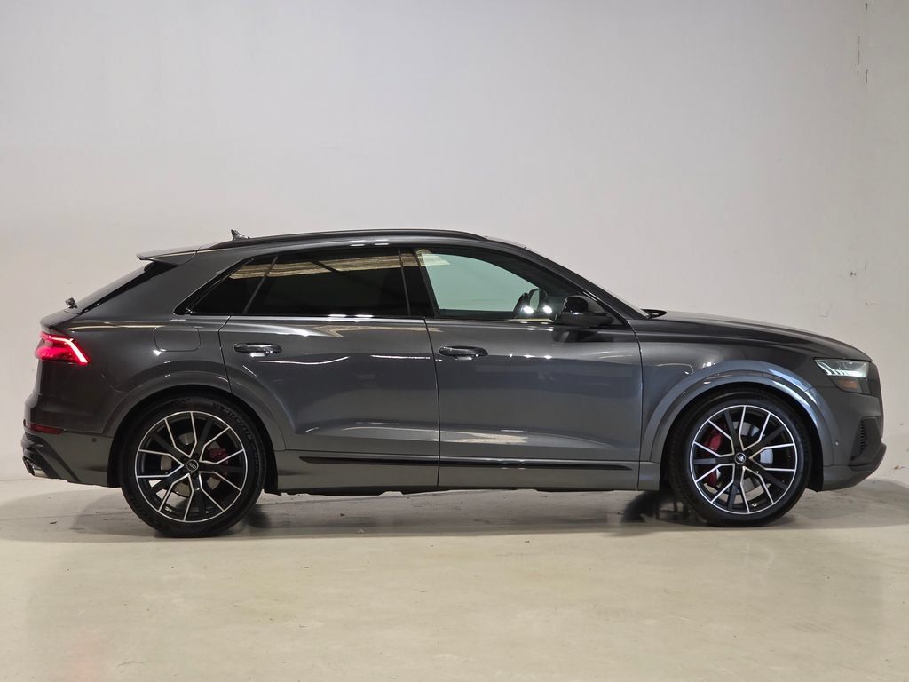 Certified 2023 Audi SQ8 Premium Plus w/ Black Optic Package AWD/4WD image 4