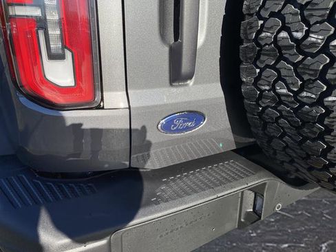 New 2025 Ford Bronco Badlands w/ Sasquatch Package AWD/4WD image 32