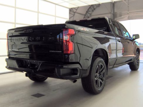 Used 2024 Chevrolet Silverado 1500 Custom AWD/4WD image 2