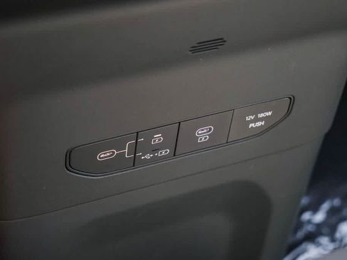 Certified 2024 Kia EV9 Light Long Range RWD image 21