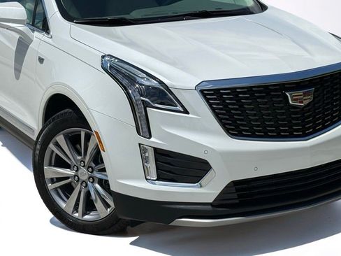 Certified 2023 Cadillac XT5 Premium Luxury w/ LPO, Floor Liner Package FWD image 7