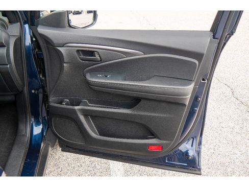 Used 2023 Honda Passport EX-L image 17